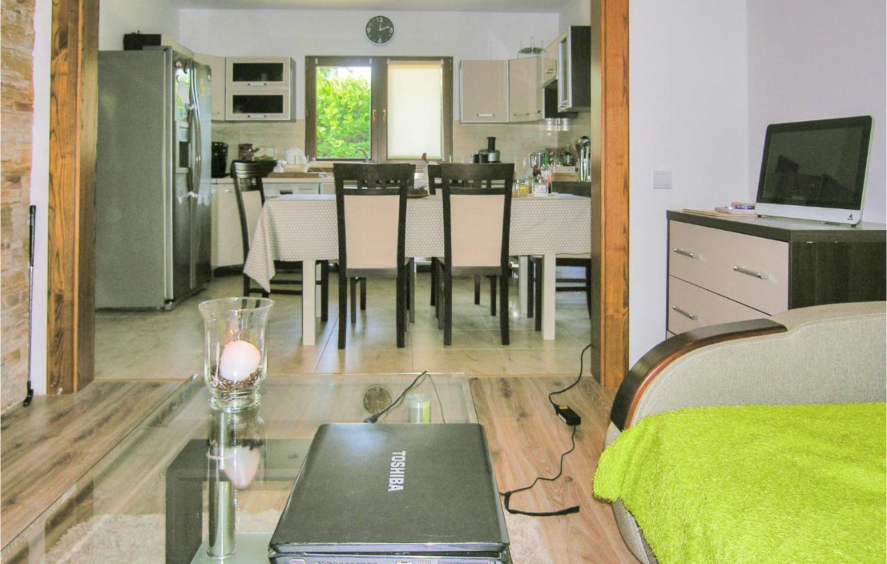 Beautiful Home In Pisz With 4 Bedrooms, Wifi And Outdoor Swimming Pool ภายนอก รูปภาพ